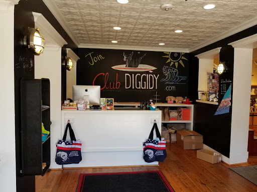 Pet Supply Store «Diggidy Dog», reviews and photos, Ocean Ave & Monte Verde St, Carmel-By-The-Sea, CA 93923, USA