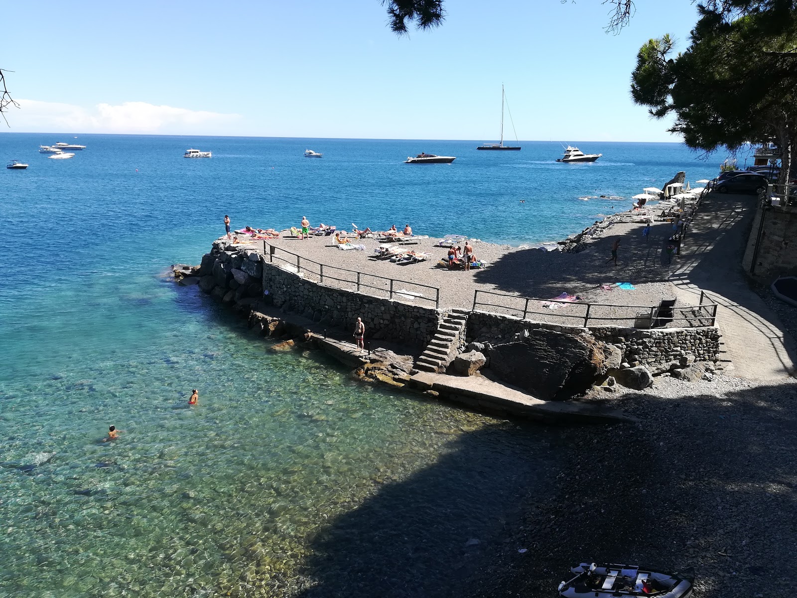 Spiaggia Riva Trigoso'in fotoğrafı koyu i̇nce çakıl yüzey ile