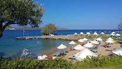Elounda Plajı II'in fotoğrafı küçük koy ile birlikte