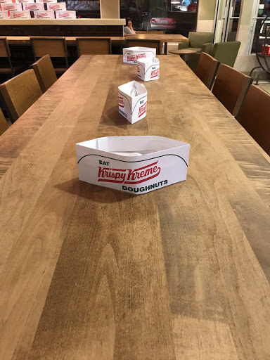 Donut Shop «Krispy Kreme», reviews and photos, 2401 Battleground Ave, Greensboro, NC 27408, USA