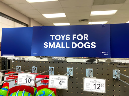 Pet Supply Store «Unleashed by Petco», reviews and photos, 520 S 23rd St, Philadelphia, PA 19146, USA