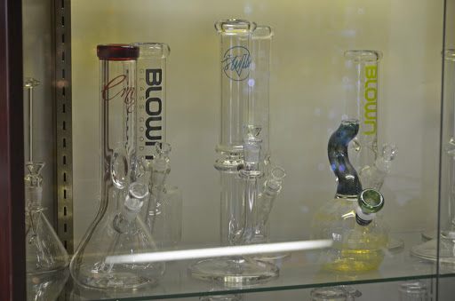 Tobacco Shop «The Konnexion», reviews and photos, 106 S Linn St, Iowa City, IA 52240, USA