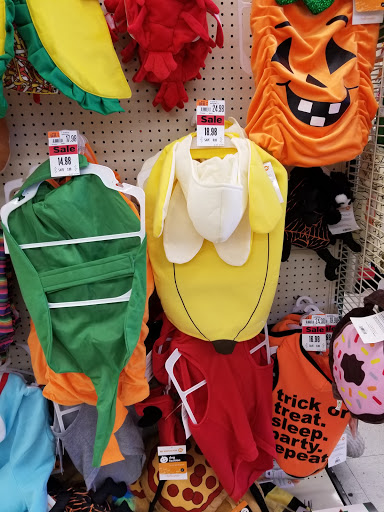 Pet Supply Store «Pet Supplies Plus», reviews and photos, 555 Scott St, Wilkes-Barre, PA 18702, USA