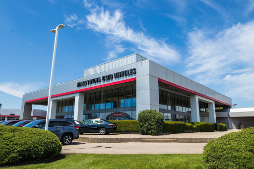 Toyota Dealer «Kings Toyota - New Cars, Indoor Showroom», reviews and photos, 4700 Fields Ertel Rd, Cincinnati, OH 45249, USA