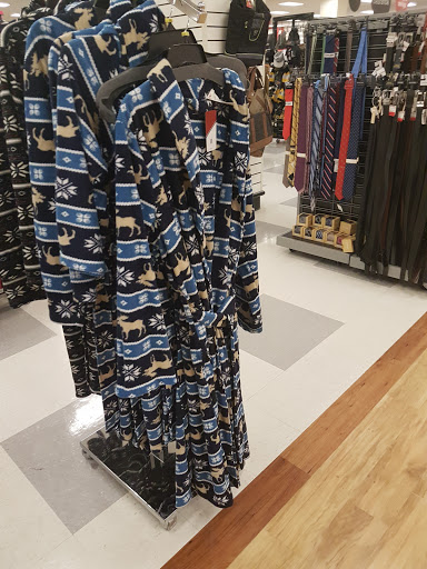 Department Store «T.J. Maxx and HomeGoods», reviews and photos, 649 Broadway, Bangor, ME 04401, USA