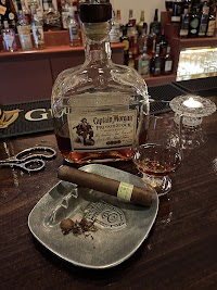 【那覇/沖縄/Cafe/Bar/Cigar/葉巻/久米】cigarCafé & bar月夜琉球
