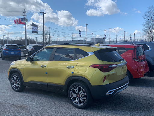 Car Dealer «Kia of Bedford», reviews and photos, 18180 Rockside Rd, Bedford, OH 44146, USA