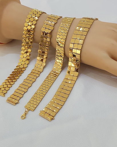 الحمرور للذهب والمجوهرات 