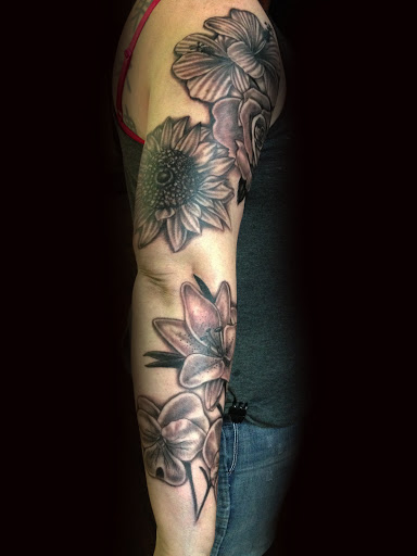 Explore mens memorial tattoo ideas, creative tattoo ideas in Kingsford, available at Deft Tattoo Studio