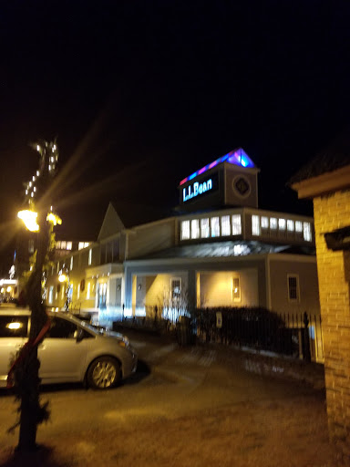  «L.L. Bean», reviews and photos, 8 Glen Rd, West Lebanon, NH 03784, USA