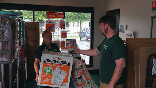 Truck Rental Agency «U-Haul of North Little Rock», reviews and photos, 601 N Cypress St, North Little Rock, AR 72114, USA