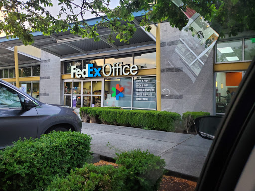 Print Shop «FedEx Office Print & Ship Center», reviews and photos, 22612 Bothell Everett Hwy, Bothell, WA 98021, USA