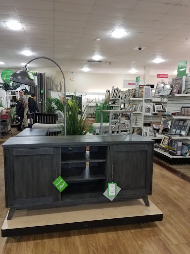 Department Store «HomeGoods», reviews and photos, 67 Newtown Rd, Danbury, CT 06810, USA