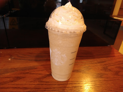 Coffee Shop «Starbucks», reviews and photos, 2035 Towne Lake Pkwy #100, Woodstock, GA 30189, USA