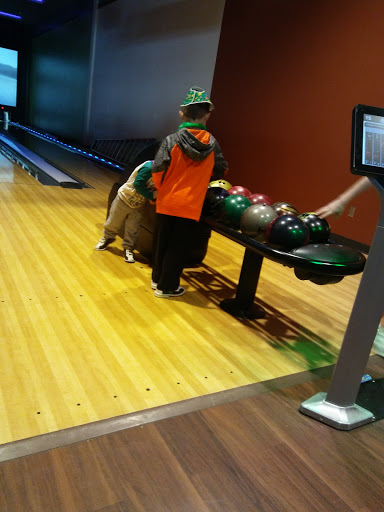 Bowling Alley «alley V», reviews and photos, 3375 Oak View Dr, Omaha, NE 68144, USA