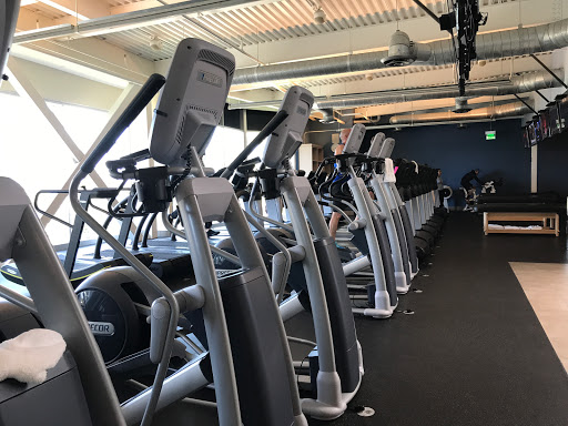 Gym «Equinox Woodland Hills», reviews and photos, 21530 Oxnard St, Woodland Hills, CA 91367, USA
