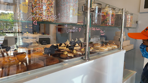 Donut Shop «Honeybee Doughnuts», reviews and photos, 7388 Red Rd, South Miami, FL 33143, USA