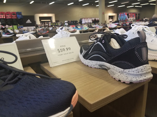 Shoe Store «DSW Designer Shoe Warehouse», reviews and photos, 1015 Cochrane Rd, Morgan Hill, CA 95037, USA