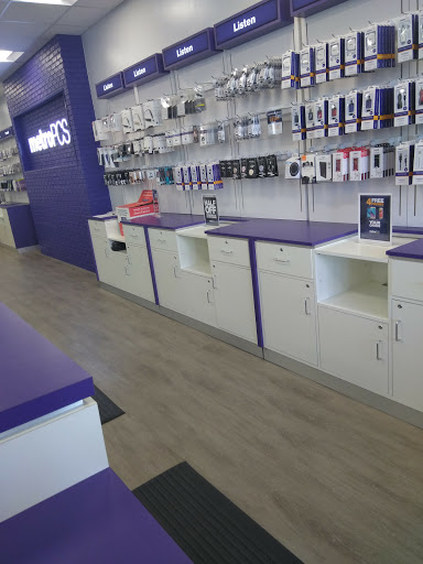 Cell Phone Store «MetroPCS Corporate Store», reviews and photos, 1417 E 14th St, San Leandro, CA 94577, USA