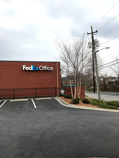 Print Shop «FedEx Office Print & Ship Center», reviews and photos, 17 Bryson St, Asheville, NC 28803, USA