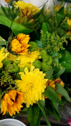 Wholesale Florist «Travis Wholesale Florists», reviews and photos, 240 W Josephine St, San Antonio, TX 78212, USA