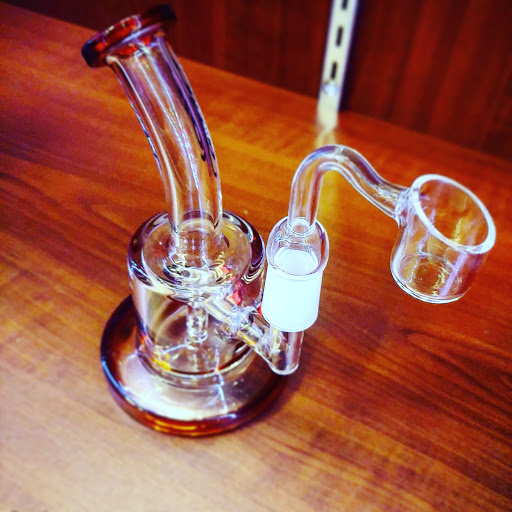 Vaporizer Store «Vape City Smoke Shop», reviews and photos, 406 Washington St, Holliston, MA 01746, USA