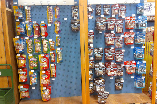 Pet Supply Store «CountryMax - Brockport», reviews and photos, 4875 Lake Rd N, Brockport, NY 14420, USA