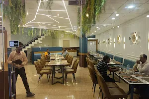 Girdhar Multi cuisine restaurant & cafe image