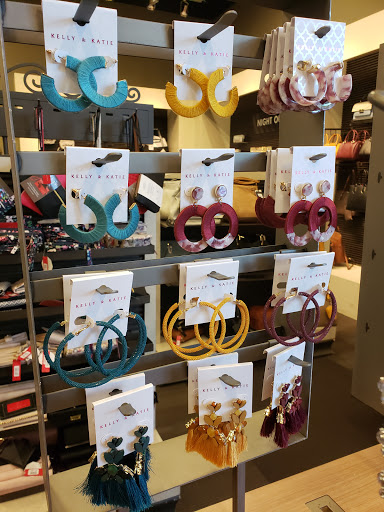 Shoe Store «DSW Designer Shoe Warehouse», reviews and photos, 4401 Lyons Rd, Coconut Creek, FL 33073, USA