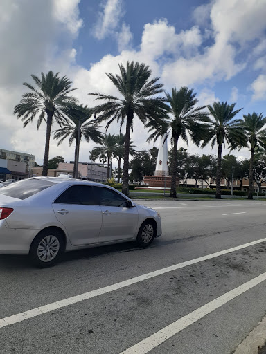 Grocery Store «Bay Supermarket», reviews and photos, 907 Normandy Dr, Miami Beach, FL 33141, USA