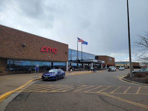 Shopping Mall «Oakwood Mall», reviews and photos, 4800 Golf Rd, Eau Claire, WI 54701, USA