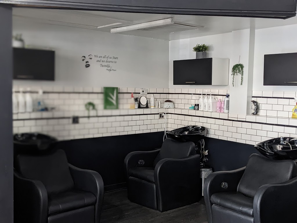 Platinum Salon And Spa Marietta, OH 45750 Services and Reviews