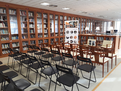 Biblioteca Provincial Deputación da Coruña (A Coruña) R. Riego de Agua, 37, 15001 A Coruña, España