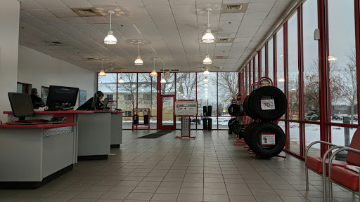 Tire Shop «Discount Tire Store - Blaine, MN», reviews and photos, 9450 Baltimore St NE, Blaine, MN 55449, USA