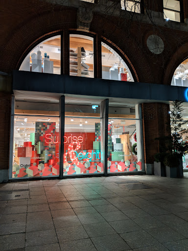 Furniture Store «Crate and Barrel», reviews and photos, 777 Boylston St, Boston, MA 02116, USA