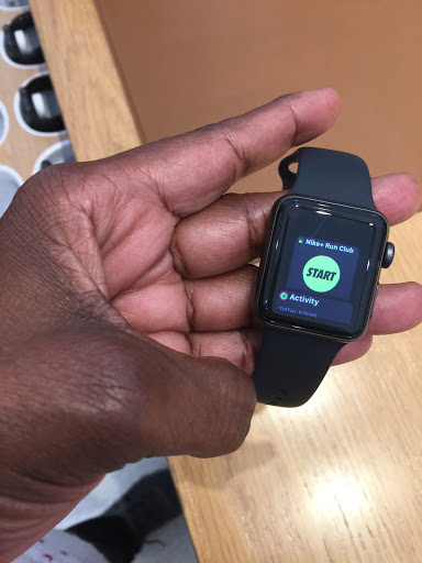 Computer Store «Apple Montgomery Mall», reviews and photos, 7101 Democracy Blvd, Bethesda, MD 20817, USA