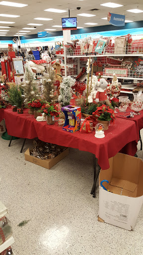 Clothing Store «Ross Dress for Less», reviews and photos, 24392 Rockfield Blvd, Lake Forest, CA 92630, USA