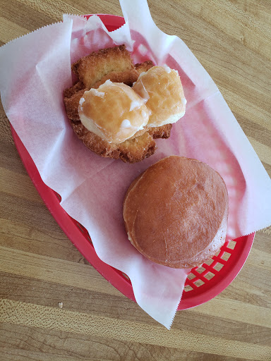 Donut Shop «Donut King», reviews and photos, 1807 Santa Rita Rd, Pleasanton, CA 94566, USA