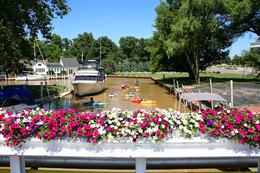 Canoe & Kayak Store «West River Paddle Sports», reviews and photos, 655 W River Rd, Vermilion, OH 44089, USA