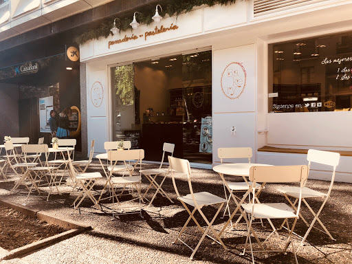 Panadería Pastelería Bakery&Cakes - Val-Carreres