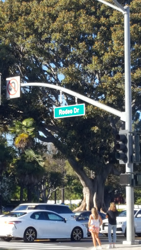 Clothing Store «Chanel Fine Jewelry Boutique», reviews and photos, 400 N Rodeo Dr, Beverly Hills, CA 90210, USA