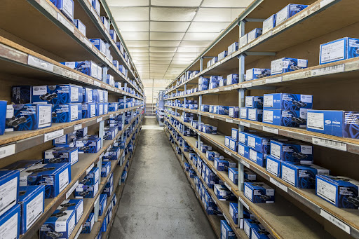 Photo 2 - STOCK PIECES AUTOS DESTRIBATS