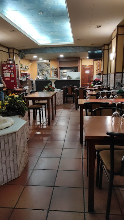 Restaurant Pizzeria Via Fonte - Carrer de Llorenç Tomàs i Costa, 39, 25700 La Seu d,Urgell, Lleida, Spain
