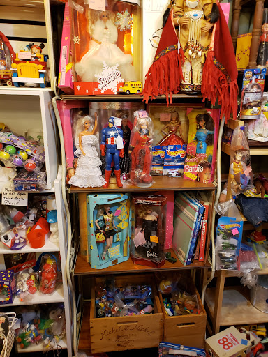 Thrift Store «Little Shop of Hoarders», reviews and photos, 2251 Main St, Springfield, OR 97477, USA