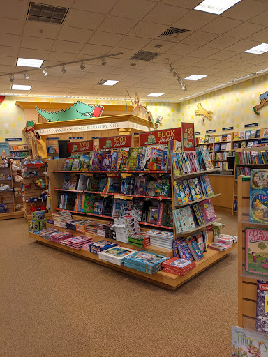 Book Store «Barnes & Noble», reviews and photos, 3701 McKinley Pkwy, Buffalo, NY 14219, USA