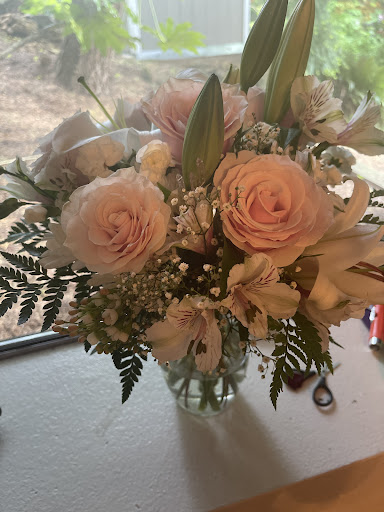 Florist «Finishing Touch Florist & Gifts», reviews and photos, 1645 140th Ave NE B4, Bellevue, WA 98005, USA