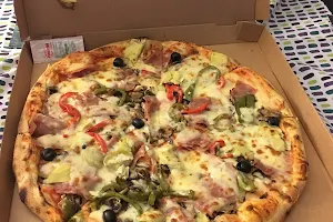 Rapido Pizza image