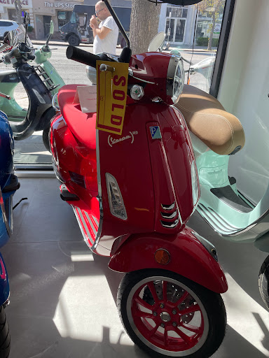 Motor Scooter Dealer «Vespa of Sherman Oaks», reviews and photos, 13629 Ventura Blvd, Sherman Oaks, CA 91423, USA