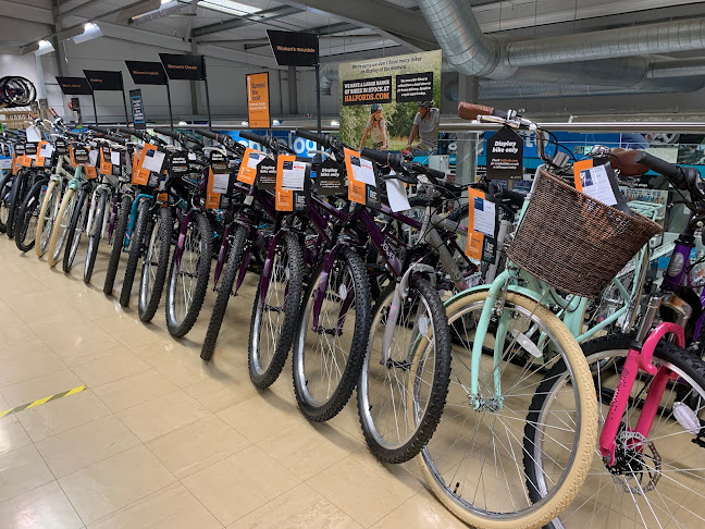 Comments and reviews of Halfords - Isle of Wight (Newport)