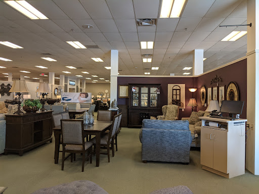 Furniture Store «Raymour & Flanigan Furniture and Mattress Store», reviews and photos, 150 Harmon Meadow Blvd, Secaucus, NJ 07094, USA